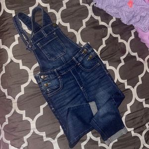 Hey, so these really cute adorable overalls are brand new but come without tags
